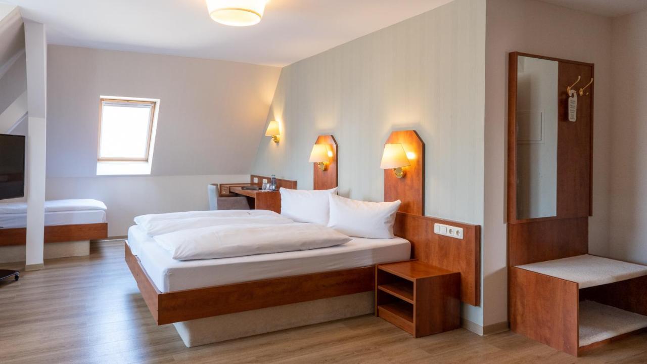 Hotel Am Uenglinger Tor Стендаль Экстерьер фото