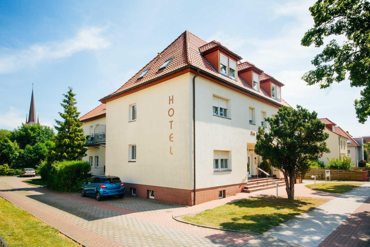 Hotel Am Uenglinger Tor Стендаль Экстерьер фото